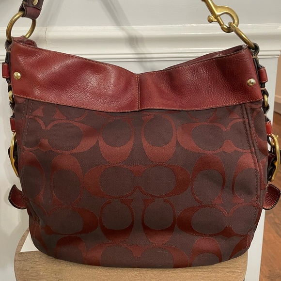 EUC Coach Zoe Hobo No.12657 - Picture 1 of 6
